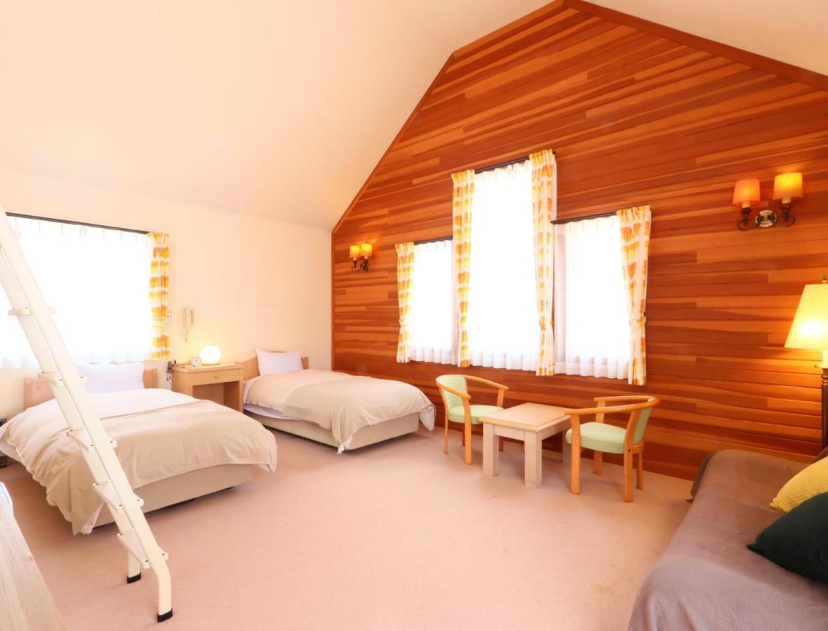 Ryosha Tsukiakari Bed and Breakfast Yamanakako Buitenkant foto