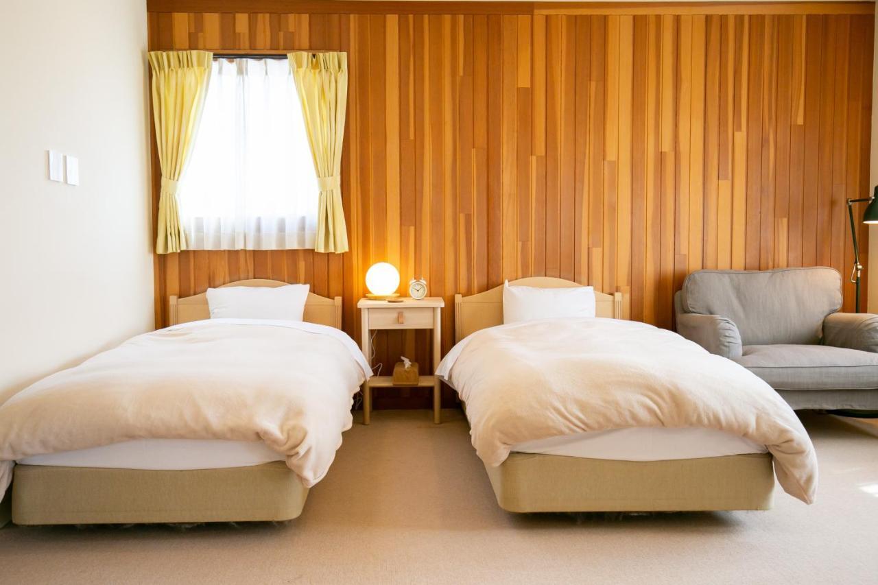 Ryosha Tsukiakari Bed and Breakfast Yamanakako Buitenkant foto