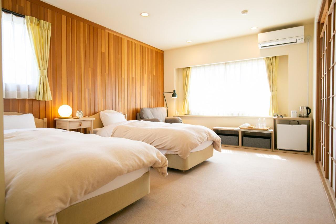 Ryosha Tsukiakari Bed and Breakfast Yamanakako Buitenkant foto
